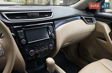 Позашляховик / Кросовер Nissan Rogue 2014 в 