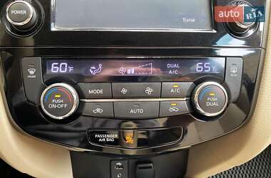 Позашляховик / Кросовер Nissan Rogue 2014 в 