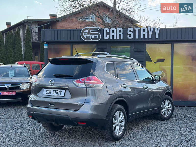 Позашляховик / Кросовер Nissan Rogue 2016 в Стрию