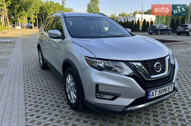 Внедорожник / Кроссовер Nissan Rogue 2017 в 