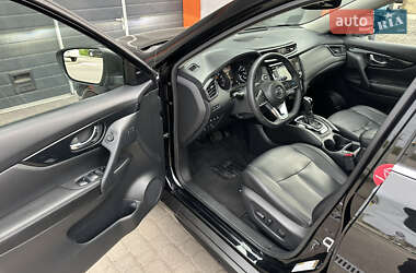 Позашляховик / Кросовер Nissan Rogue 2019 в 