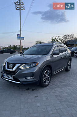 Внедорожник / Кроссовер Nissan Rogue 2017 в 
