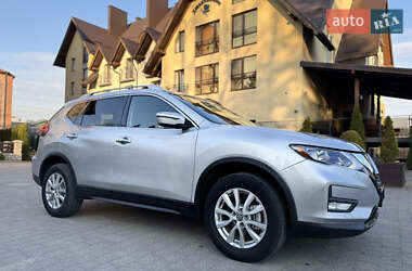 Позашляховик / Кросовер Nissan Rogue 2018 в 