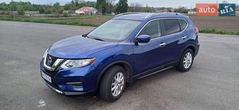 Внедорожник / Кроссовер Nissan Rogue 2018 в 