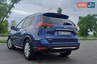 Внедорожник / Кроссовер Nissan Rogue 2018 в 