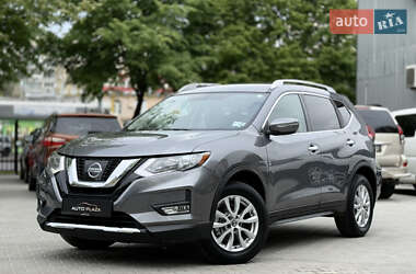 Позашляховик / Кросовер Nissan Rogue 2017 в 