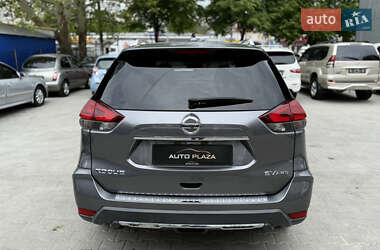 Позашляховик / Кросовер Nissan Rogue 2017 в 