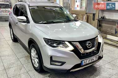 Позашляховик / Кросовер Nissan Rogue 2016 в 