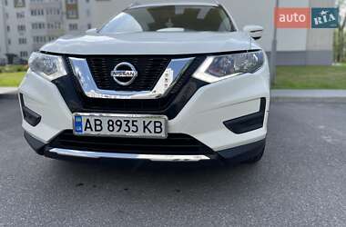 Внедорожник / Кроссовер Nissan Rogue 2016 в Виннице