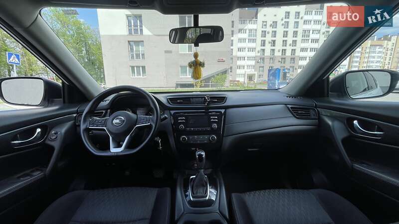 Внедорожник / Кроссовер Nissan Rogue 2016 в Виннице