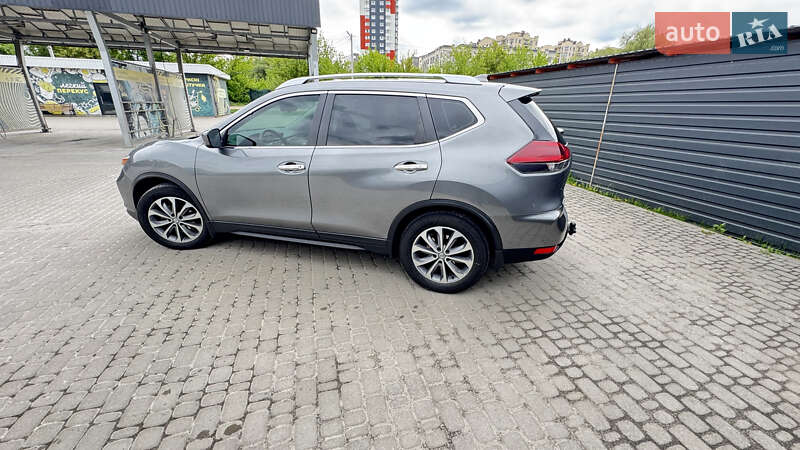 Позашляховик / Кросовер Nissan Rogue 2020 в Києві