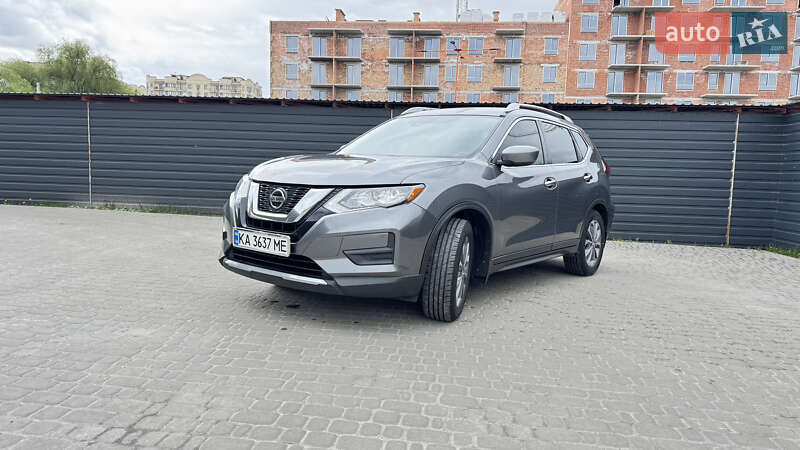 Позашляховик / Кросовер Nissan Rogue 2020 в Києві