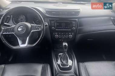 Позашляховик / Кросовер Nissan Rogue 2018 в 