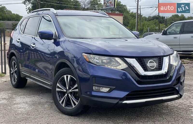 Позашляховик / Кросовер Nissan Rogue 2018 в 