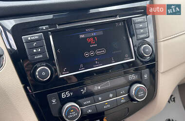 Внедорожник / Кроссовер Nissan Rogue 2020 в 