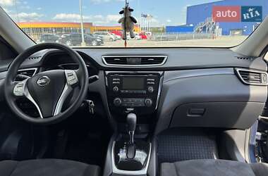 Позашляховик / Кросовер Nissan Rogue 2015 в 