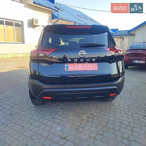 Позашляховик / Кросовер Nissan Rogue 2021 в Львові