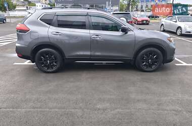 Позашляховик / Кросовер Nissan Rogue 2017 в 