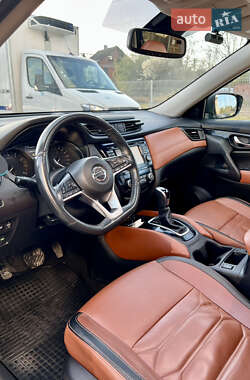 Позашляховик / Кросовер Nissan Rogue 2016 в Львові