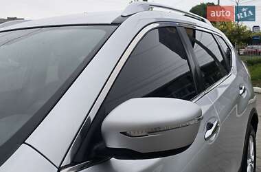 Позашляховик / Кросовер Nissan Rogue 2015 в 