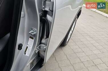 Позашляховик / Кросовер Nissan Rogue 2015 в 