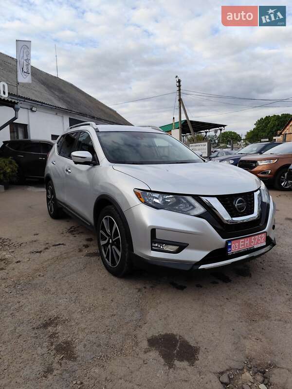 Внедорожник / Кроссовер Nissan Rogue 2019 в Чернигове