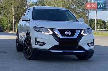 Внедорожник / Кроссовер Nissan Rogue 2017 в Днепре