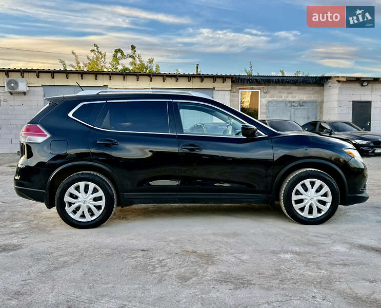 Позашляховик / Кросовер Nissan Rogue 2015 в Рівному
