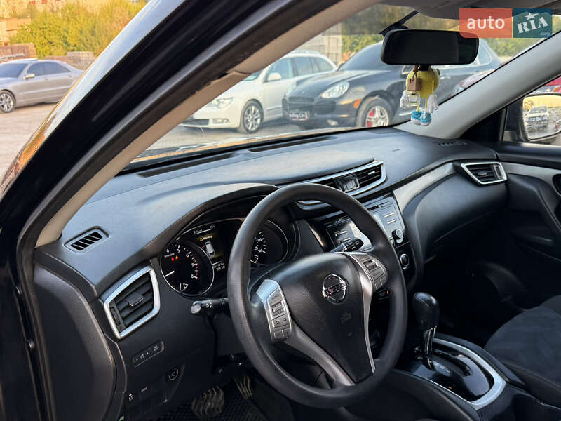 Позашляховик / Кросовер Nissan Rogue 2015 в Рівному