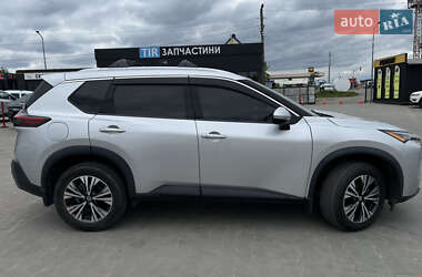 Позашляховик / Кросовер Nissan Rogue 2021 в 