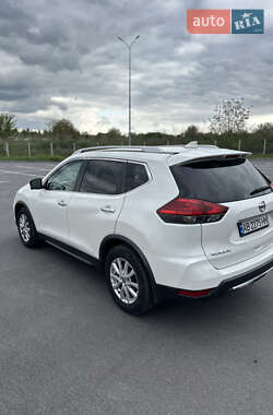 Позашляховик / Кросовер Nissan Rogue 2017 в 