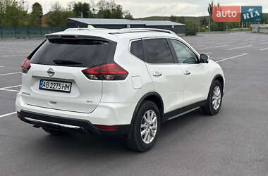 Позашляховик / Кросовер Nissan Rogue 2017 в 