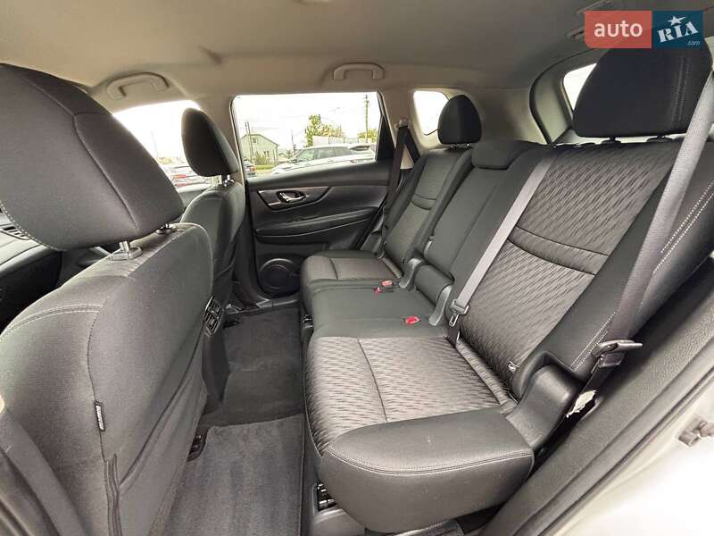 Позашляховик / Кросовер Nissan Rogue 2019 в Львові