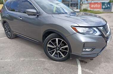 Внедорожник / Кроссовер Nissan Rogue 2019 в 
