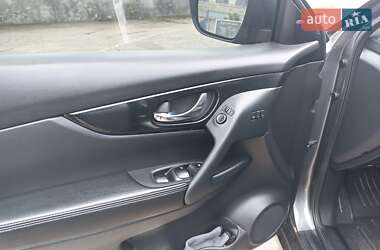 Внедорожник / Кроссовер Nissan Rogue 2019 в 