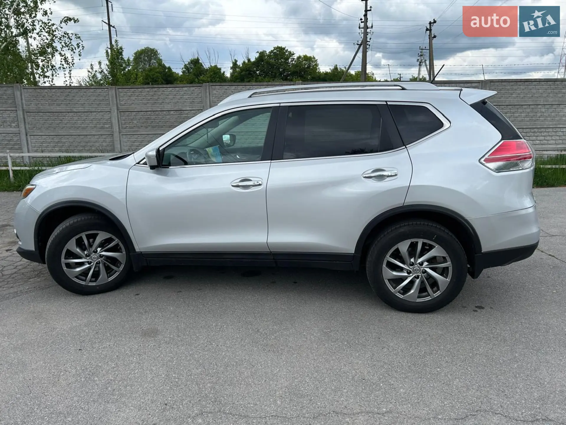 2015 Nissan Rogue - фото 1