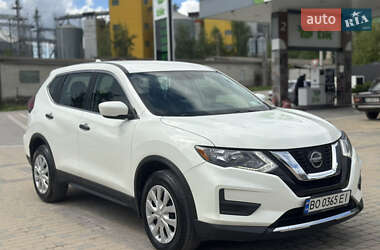 Позашляховик / Кросовер Nissan Rogue 2018 в 