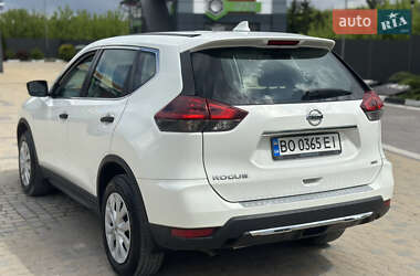 Позашляховик / Кросовер Nissan Rogue 2018 в 