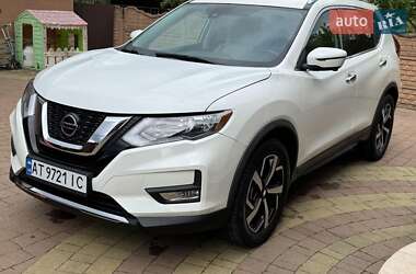 Позашляховик / Кросовер Nissan Rogue 2019 в 