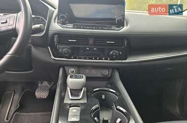 Позашляховик / Кросовер Nissan Rogue 2021 в 