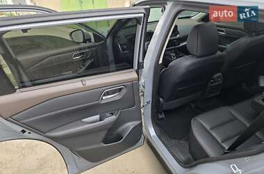 Позашляховик / Кросовер Nissan Rogue 2021 в 