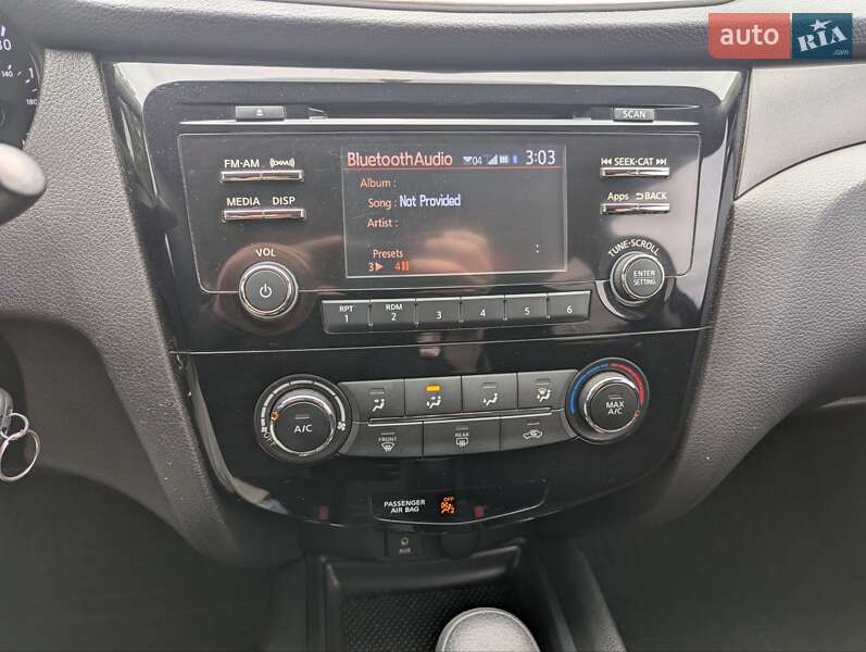 Позашляховик / Кросовер Nissan Rogue 2016 в Луцьку