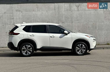 Внедорожник / Кроссовер Nissan Rogue 2023 в Киеве