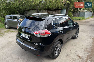 Позашляховик / Кросовер Nissan Rogue 2016 в 