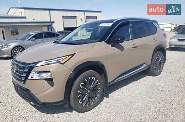 Nissan Rogue 2024