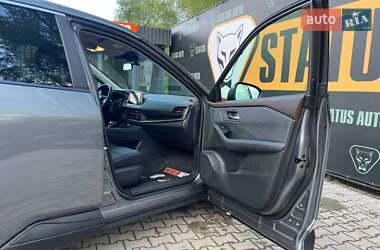 Внедорожник / Кроссовер Nissan Rogue 2023 в 