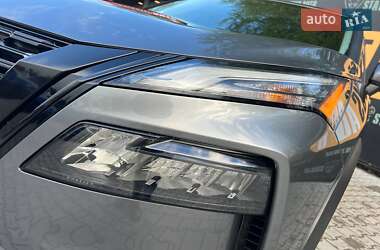 Внедорожник / Кроссовер Nissan Rogue 2023 в 