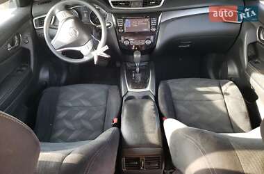 Внедорожник / Кроссовер Nissan Rogue 2016 в 