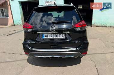 Позашляховик / Кросовер Nissan Rogue 2019 в 