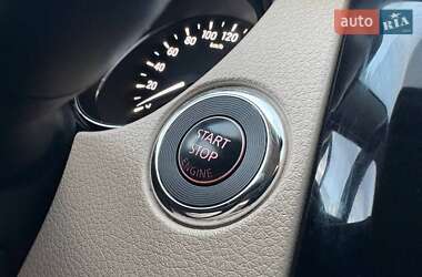 Внедорожник / Кроссовер Nissan Rogue 2019 в 